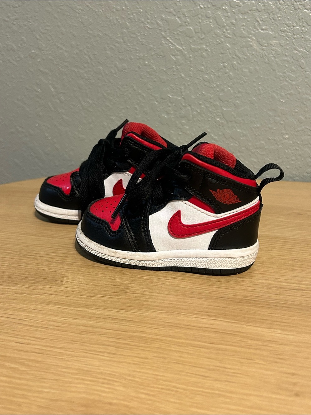 Jordan 1 Retro High OG Chicago Toddler Baby Shoes Size 4C Black Red White